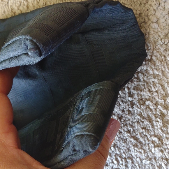 Vintage Unisex Authentic Fendi Shoulder or Crossbody bag - Picture 7 of 10